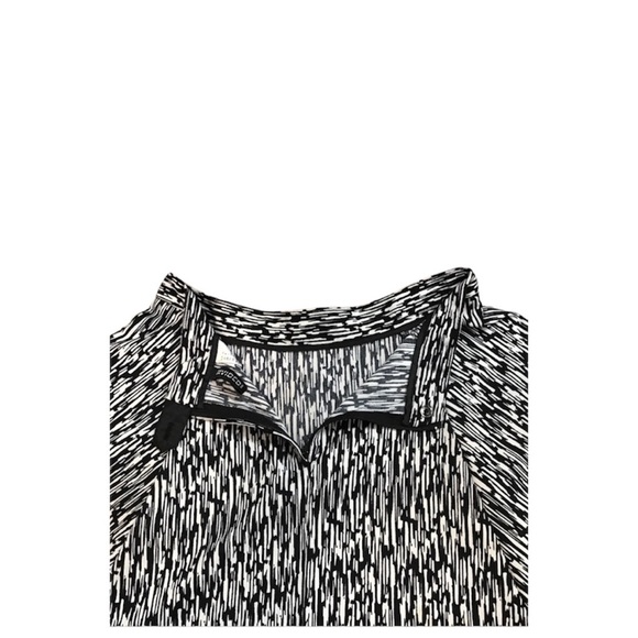 EUC | Divided | Black and White Abstract Patterned Mini Skirt | Size 8 - Picture 6 of 8